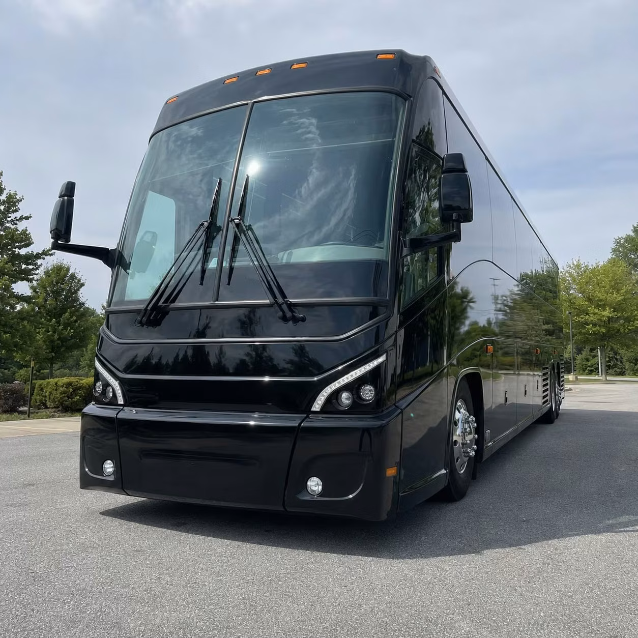 airport transfer shuttles for government groups flying through msp