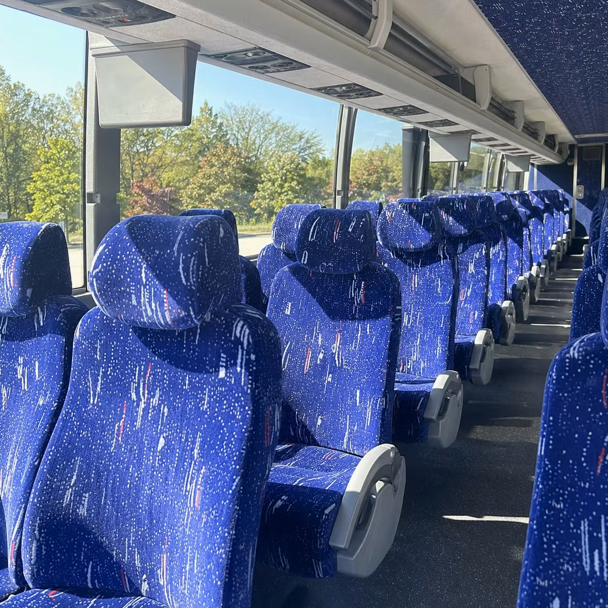 bloomington charter bus rentals for school field trips