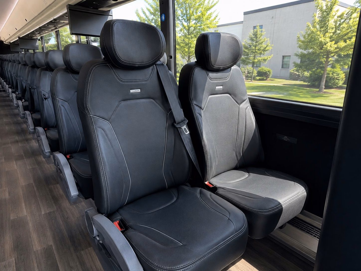 finding the right bus size for your bloomington wedding guest list